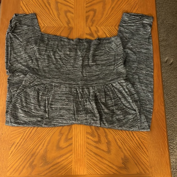 Mossimo heather dark gray capris pants, size small - Picture 2 of 5